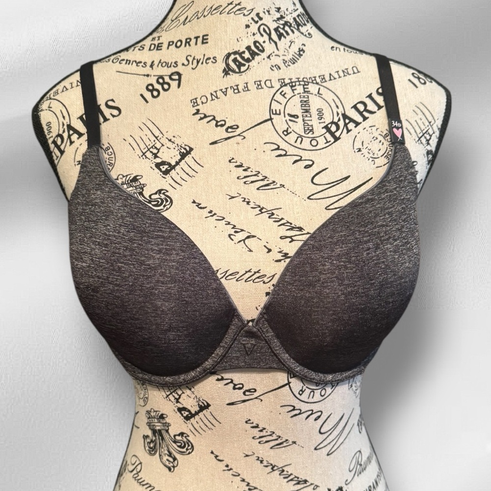 NWOT - Victoria’s Secret T-Shirt Push-Up Bra 34D